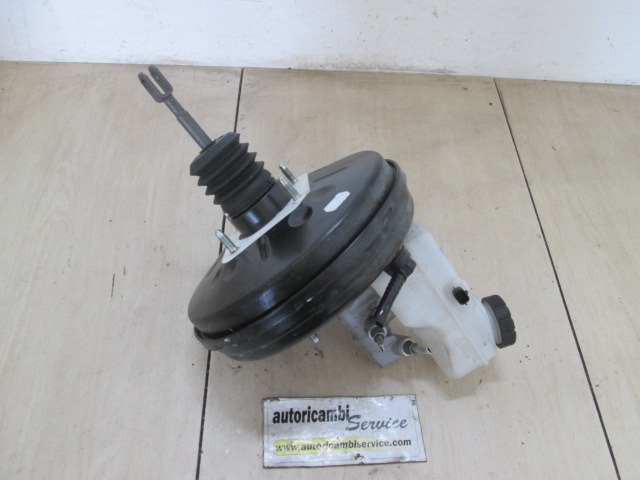 SERVO OJACEVALNIK ZAVOR S PUMPO OEM N. 472103298R ORIGINAL REZERVNI DEL DACIA SANDERO / SANDERO STEPWAY MK2 (2012 - 2016) BENZINA LETNIK 2013