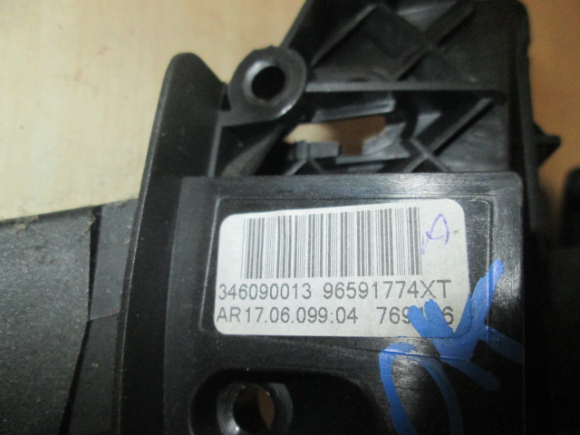 MENJALNIK NA KRMILU OEM N. 96591774XT ORIGINAL REZERVNI DEL CITROEN C4 PICASSO/GRAND PICASSO MK1 (2006 - 08/2013) DIESEL LETNIK 2009