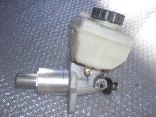 ZAVORNI CILINDER OEM N.  ORIGINAL REZERVNI DEL MERCEDES CLASSE S W220 (1998 - 2006)BENZINA LETNIK 2000