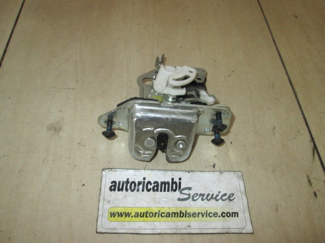 ZAKLEPANJE PRTLJA?NIH VRAT  OEM N. 04589131AG ORIGINAL REZERVNI DEL JEEP CHEROKEE MK4 KK (2008 - 2012)DIESEL LETNIK 2008