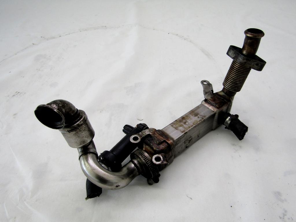7790065 RADIATORE SCARICO GAS EGR BMW 530D E60 3.0 D 5P AUT 160KW (2005) RICAMBIO USATO 