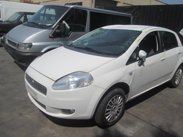 FIAT GRANDE PUNTO 1.4 M 5P 5M 57KW (2008) RICAMBI IN MAGAZZINO 