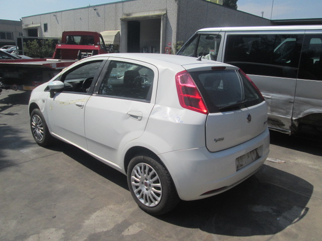 FIAT GRANDE PUNTO 1.4 M 5P 5M 57KW (2008) RICAMBI IN MAGAZZINO 