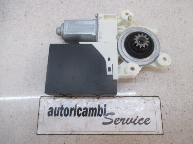 DVIZNI MEHANIZEM SPREDNIH STEKEL  OEM N. 992746-100 ORIGINAL REZERVNI DEL VOLVO V50 545 (2004 - 05/2007) DIESEL LETNIK 2004