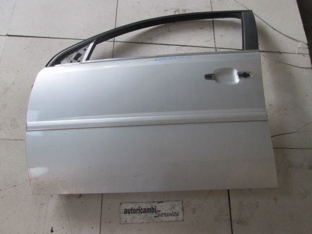 LEVA SPREDNJA VRATA VOZNIK OEM N. 93186030 ORIGINAL REZERVNI DEL OPEL VECTRA C Z02 BER/SW (2002 - 2006) DIESEL LETNIK 2004