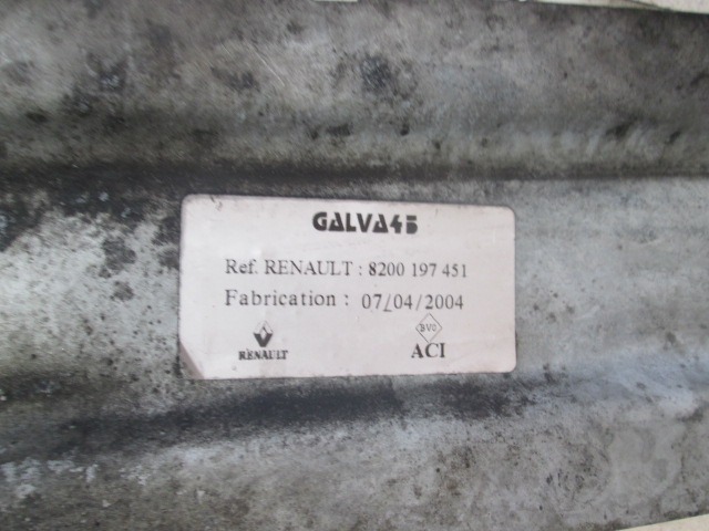 SPREDNJA OS/NOSILEC MOTORJA OEM N. 8200197451 ORIGINAL REZERVNI DEL RENAULT MEGANE MK2 BM0/1 CM0/1 EM0/1 KM0/1 LM0/1 BER/GRANDTOUR  (10/2002 - 02/2006) DIESEL LETNIK 2004