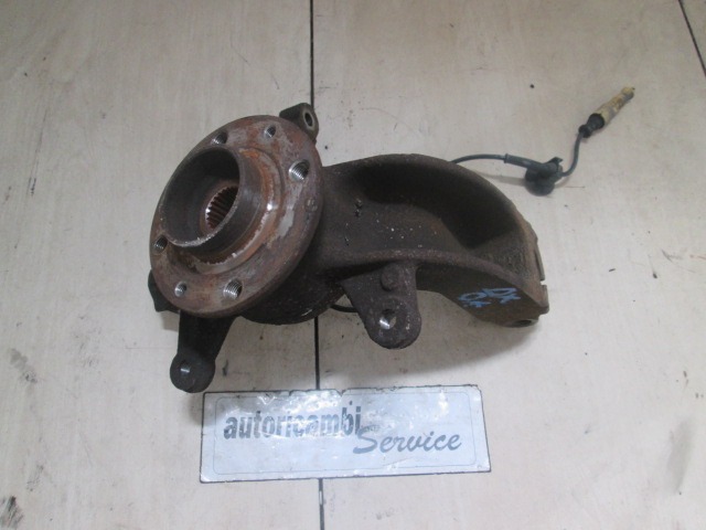 VRTLJIVI LEZAJ DESNO / PESTO KOLESA Z LEZAJEM SPREDAJ OEM N. 8200297033 ORIGINAL REZERVNI DEL RENAULT MEGANE MK2 BM0/1 CM0/1 EM0/1 KM0/1 LM0/1 BER/GRANDTOUR  (10/2002 - 02/2006) DIESEL LETNIK 2004