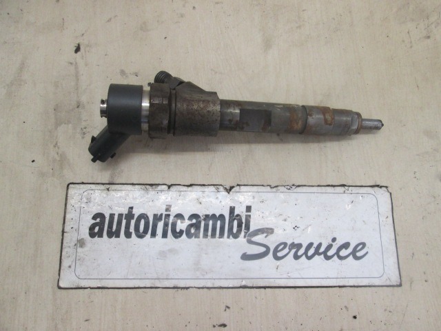 INJEKTORJI DIESEL OEM N. 8200100272 ORIGINAL REZERVNI DEL RENAULT MEGANE MK2 BM0/1 CM0/1 EM0/1 KM0/1 LM0/1 BER/GRANDTOUR  (10/2002 - 02/2006) DIESEL LETNIK 2004