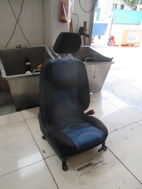 SPREDNJI DESNI SEDE? BLAGO OEM N. SEADTHYGETZTBRBR5P ORIGINAL REZERVNI DEL HYUNDAI GETZ TB R (02/2006 - 2008) DIESEL LETNIK 2007