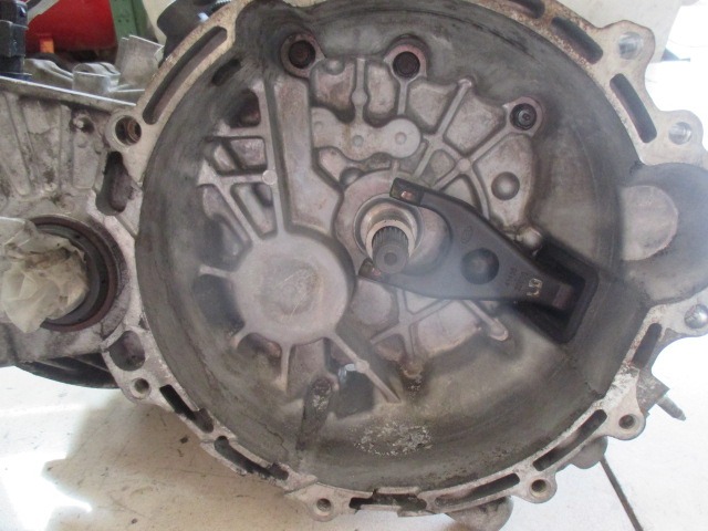 ROCNI MENJALNIK OEM N. P61759-206281 ORIGINAL REZERVNI DEL HYUNDAI GETZ TB R (02/2006 - 2008) DIESEL LETNIK 2007