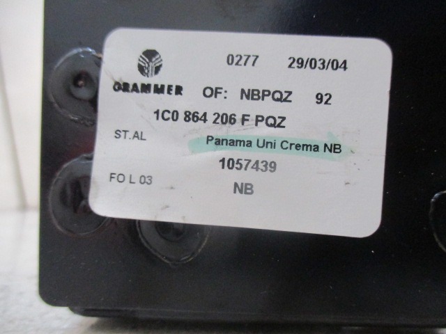 NASLON ZA ROKE/SREDINSKA KONZOLA OEM N. 1C0864206 ORIGINAL REZERVNI DEL VOLKSWAGEN NEW BEETLE 9C1 1C1 1Y7 (1999 - 2006) DIESEL LETNIK 2004