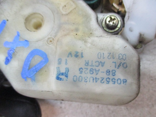 CENTRALNO ZAKLEPANJE ZADNJIH DESNIH VRAT OEM N. 805524U300 ORIGINAL REZERVNI DEL NISSAN X-TRAIL T30 (2001 - 08/2007) DIESEL LETNIK 2004