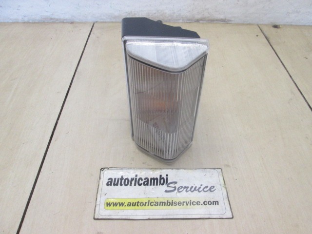 SPREDNJI INDIKATOR OEM N. 7123543112 ORIGINAL REZERVNI DEL IVECO EUROSTAR (1993 - 2002)DIESEL LETNIK 1993