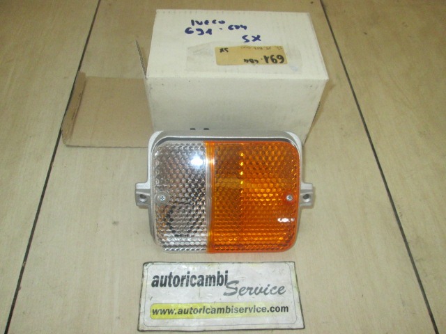 SPREDNJI INDIKATOR OEM N. 30024023 ORIGINAL REZERVNI DEL FIAT 619 (1964 - 1980)DIESEL LETNIK 1970