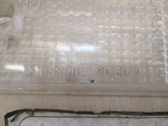 SPREDNJI INDIKATOR OEM N. 11.137.130D ORIGINAL REZERVNI DEL FIAT 131 (1974 - 1985)BENZINA LETNIK 1974