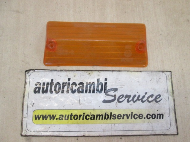 SPREDNJI INDIKATOR OEM N. 11117131 ORIGINAL REZERVNI DEL FIAT 124 (1966 - 1974)BENZINA LETNIK 1966