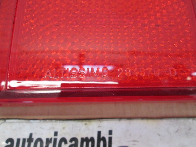 ZADNJI DESNI ZAROMETI OEM N. 294570D ORIGINAL REZERVNI DEL FIAT CROMA 154 MK1 (1985 - 1996)BENZINA LETNIK 1985