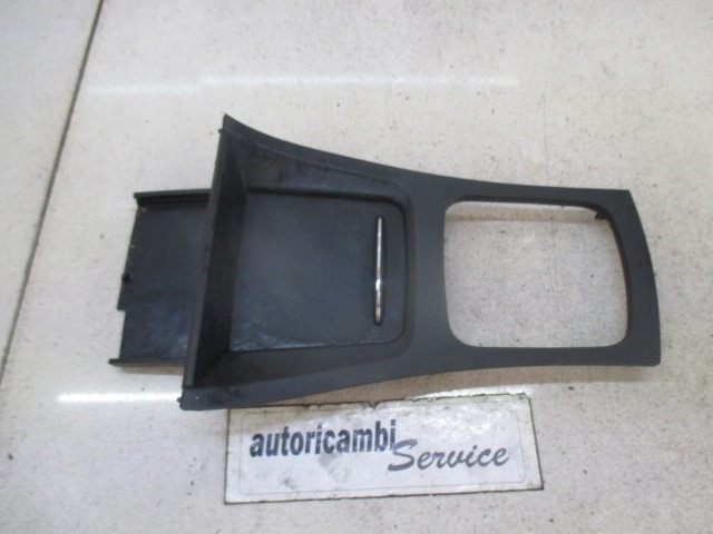 SREDINSKA KONZOLA  OEM N. A1696800339 ORIGINAL REZERVNI DEL MERCEDES CLASSE A W169 5P C169 3P (2004 - 04/2008) DIESEL LETNIK 2006