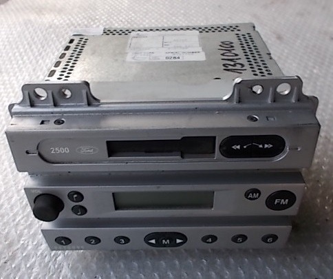 RADIO CD / OJACEVALNIK / IMETNIK HIFI OEM N.  ORIGINAL REZERVNI DEL FORD FIESTA JH JD MK5 R (2005 - 2008) DIESEL LETNIK 2005