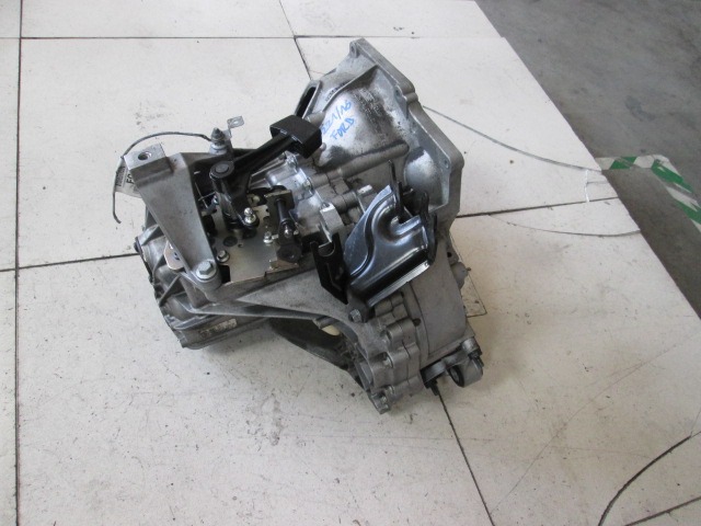 ROCNI MENJALNIK OEM N. 3M5R-7F96-YF ORIGINAL REZERVNI DEL FORD FOCUS DA HCP DP MK2 R BER/SW (2008 - 2011) DIESEL LETNIK 2008