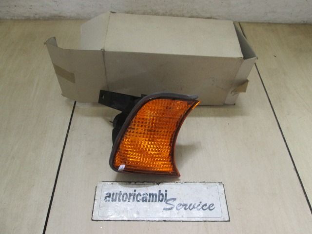 SPREDNJI INDIKATOR OEM N. 63131384034 ORIGINAL REZERVNI DEL BMW SERIE 5 E34 BER/SW (1987 - 08/1995)BENZINA LETNIK 1988