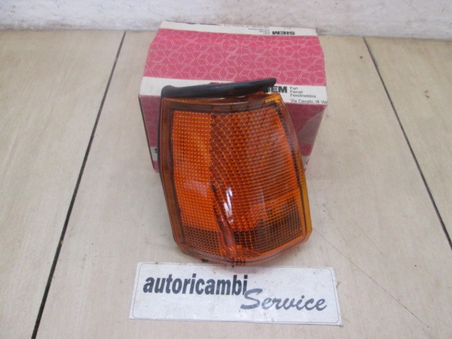 SPREDNJI INDIKATOR OEM N. 16304000 ORIGINAL REZERVNI DEL FIAT TIPO 160 (1988 -1992)BENZINA LETNIK 1988