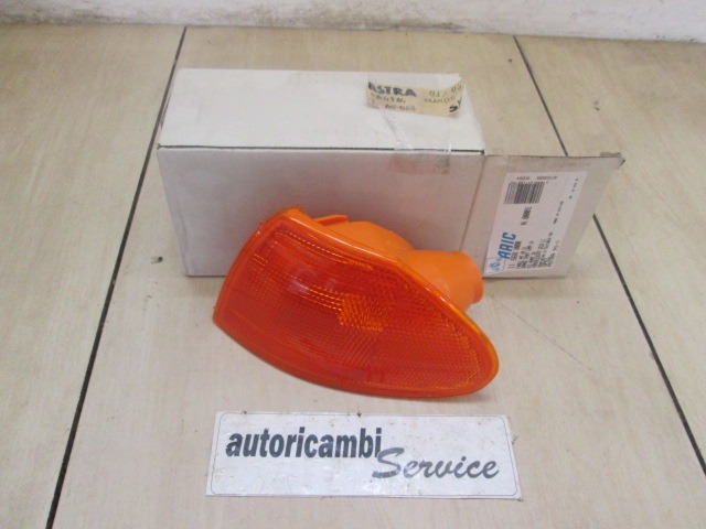 SPREDNJI INDIKATOR OEM N. 11668000 ORIGINAL REZERVNI DEL OPEL ASTRA F T92 56 57 5P/3P/SW (1991 - 1998) BENZINA LETNIK 1991