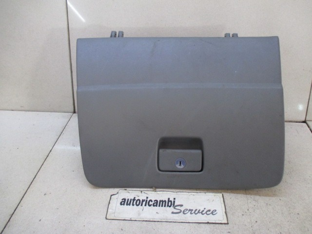 PREDAL ZA DOKUMENTE OEM N. 55550-44030 ORIGINAL REZERVNI DEL TOYOTA AVENSIS VERSO M2 (2001 - 2004) DIESEL LETNIK 2002