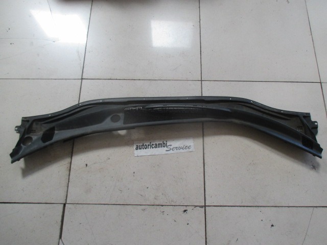 RE?ETKA POD VETROBRANSKIM STEKLOM OEM N. 55708-44110 ORIGINAL REZERVNI DEL TOYOTA AVENSIS VERSO M2 (2001 - 2004) DIESEL LETNIK 2002