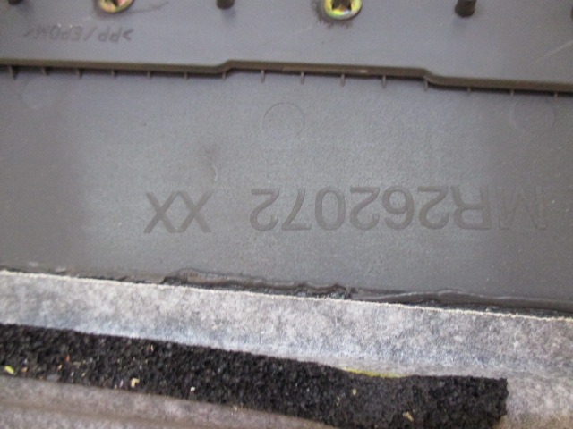 NOTRANJA OBLOGA SPREDNJIH VRAT OEM N. PNADTMTSPACESTARDGMV5P ORIGINAL REZERVNI DEL MITSUBISHI SPACESTAR DG_A (1998 - 2005) BENZINA LETNIK 2002