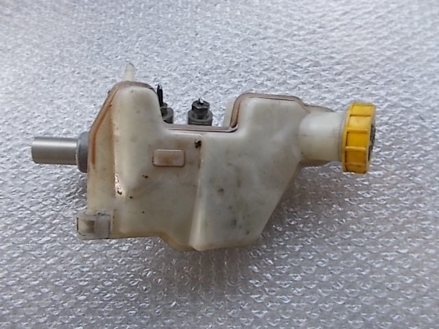 ZAVORNI CILINDER OEM N.  ORIGINAL REZERVNI DEL FORD FIESTA JH JD MK5 R (2005 - 2008) DIESEL LETNIK 2005