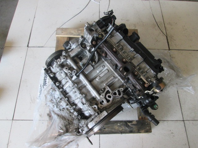 MOTOR OEM N. 8HX ORIGINAL REZERVNI DEL PEUGEOT 206 / 206 CC 2A/C 2D 2E/K R (2003 - 10/2008) DIESEL LETNIK 2004