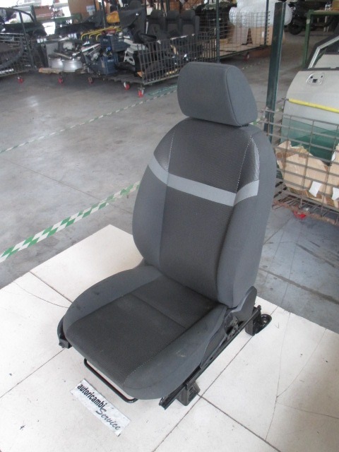 SPREDNJI DESNI SEDE? BLAGO OEM N. SEADTFDKUGAMK1SV5P ORIGINAL REZERVNI DEL FORD KUGA MK1 (05/2008 - 2012) DIESEL LETNIK 2012