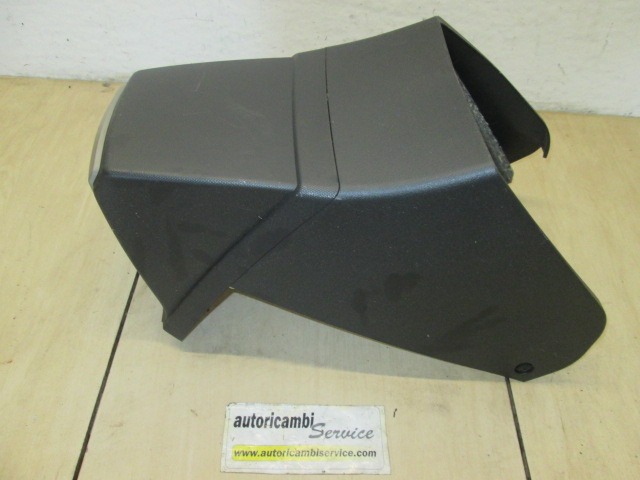PLASTIKA MED SEDEZI BREZ NASLONJALA ROK OEM N. 554340F010B0 ORIGINAL REZERVNI DEL TOYOTA COROLLA VERSO ZER ZZE12 R1 (2004 - 2009) BENZINA LETNIK 2005