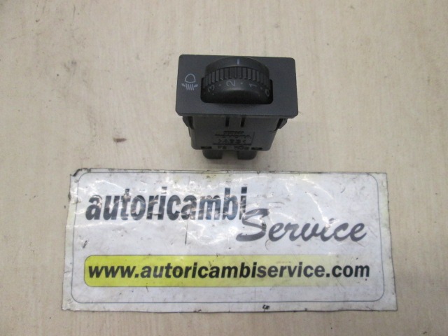 GLAVNO STIKALO LUCI OEM N. 848010F030 ORIGINAL REZERVNI DEL TOYOTA COROLLA VERSO ZER ZZE12 R1 (2004 - 2009) BENZINA LETNIK 2005