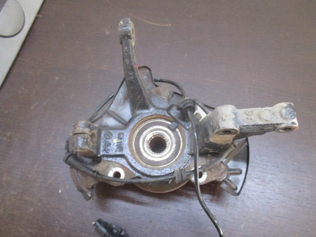 LEVI VRTLJIVI LEZAJ / PESTO KOLESA Z LEZAJEM SPREDAJ OEM N. 7672265 ORIGINAL REZERVNI DEL FIAT PANDA 169 (2003 - 08/2009) BENZINA LETNIK 2005