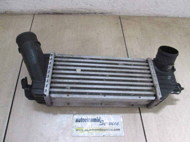 HLADILNIK INTERCOOLER OEM N. 9636635380 ORIGINAL REZERVNI DEL PEUGEOT 307 3A/B/C/E/H BER/SW/CABRIO (2001 - 2009) DIESEL LETNIK 2002