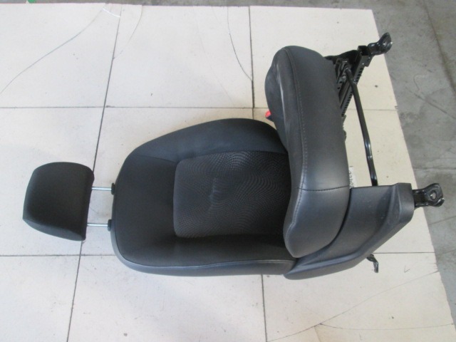 SPREDNJI DESNI SEDE? BLAGO OEM N. SEADTHYI10PAMK1RBR5P ORIGINAL REZERVNI DEL HYUNDAI I10 PA MK1 R (2010- 2013) BENZINA LETNIK 2012