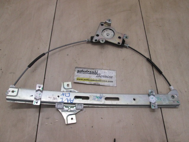 MEHANIZEM VETROBRANSKEGA STEKLA PREDNJIH VRAT OEM N. 824020X010 ORIGINAL REZERVNI DEL HYUNDAI I10 PA MK1 R (2010- 2013) BENZINA LETNIK 2012