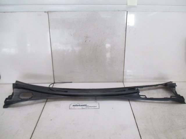 RE?ETKA POD VETROBRANSKIM STEKLOM OEM N. 7701470871 ORIGINAL REZERVNI DEL RENAULT KANGOO KC0/1 MK1 R (2003-2008) DIESEL LETNIK 2005