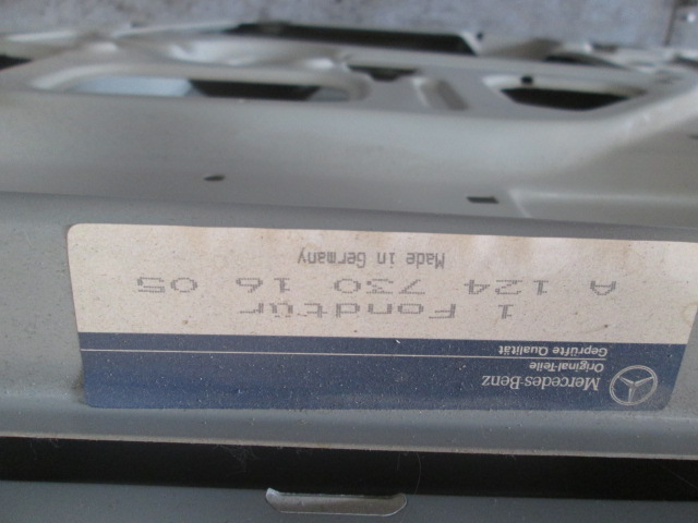 ZADNJA DESNA VRATA OEM N. A1247302005 ORIGINAL REZERVNI DEL MERCEDES CLASSE E W124 BER/SW (1984 - 1995)BENZINA LETNIK 1984