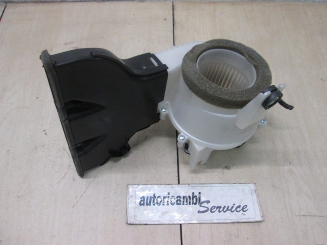 VENTILATOR  KABINE  OEM N. G9230-12010 ORIGINAL REZERVNI DEL TOYOTA AURIS E18 MK2 (2012 - 2018) IBRIDO (ELETRICO-BENZINA) LETNIK 2013