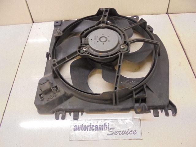 VENTILATOR HLADILNIKA OEM N. 8200966248 ORIGINAL REZERVNI DEL RENAULT CLIO BR0//1 CR0/1 KR0/1 MK3 R (05/2009 - 2013) BENZINA/GPL LETNIK 2010