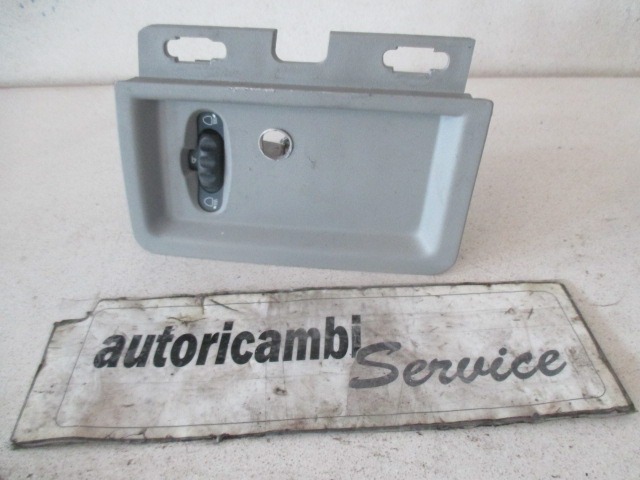 GLAVNO STIKALO LUCI OEM N. 8200326875 ORIGINAL REZERVNI DEL RENAULT MODUS F/JP0 (2004 - 2008) BENZINA LETNIK 2005