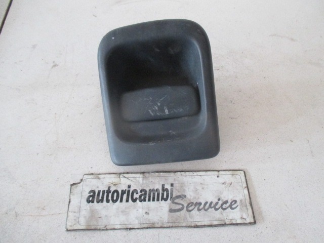 ZUNANJA KLJUKA SPREDNJA DESNA VRATA OEM N. 7700352488 ORIGINAL REZERVNI DEL RENAULT MASTER JD FD ED HD UD MK2 (1997- 2003) DIESEL LETNIK 2002