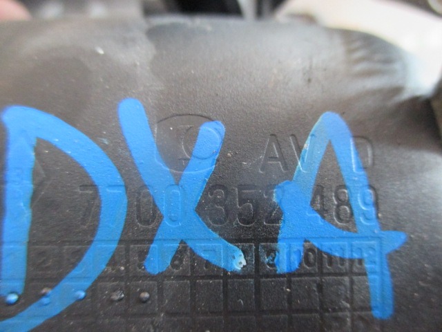 ZUNANJA KLJUKA SPREDNJA DESNA VRATA OEM N. 7700352488 ORIGINAL REZERVNI DEL RENAULT MASTER JD FD ED HD UD MK2 (1997- 2003) DIESEL LETNIK 2002
