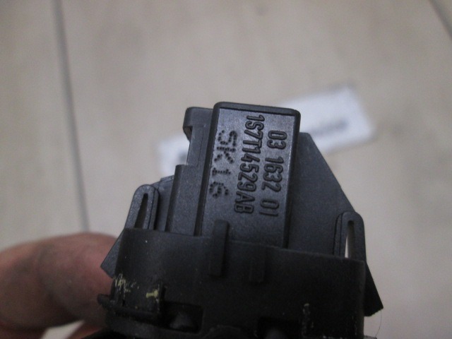 ZADNJE STIKALO OEM N. 1S7T14529AB ORIGINAL REZERVNI DEL FORD MONDEO B5Y B4Y BWY MK2 BER/SW (2000 - 2007) DIESEL LETNIK 2005