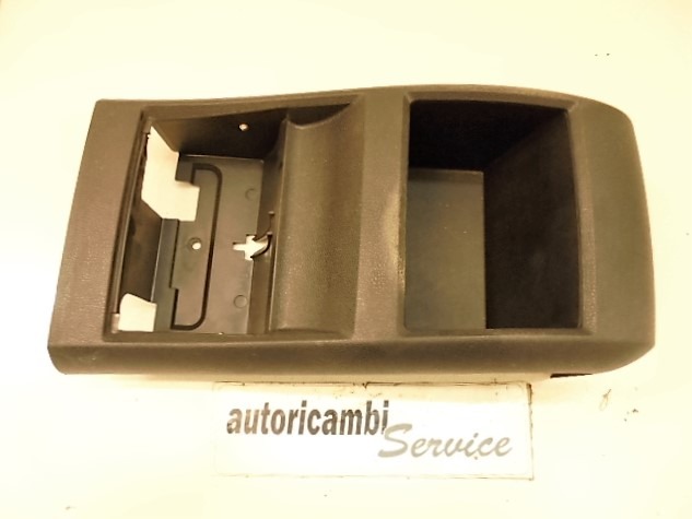 SREDINSKA KONZOLA  OEM N. A1696830091 ORIGINAL REZERVNI DEL MERCEDES CLASSE A W169 5P C169 3P (2004 - 04/2008) DIESEL LETNIK 2007