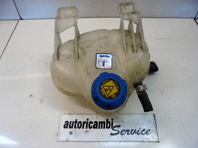 HLADILNA VODA ZA RADIJATORJE OEM N. 55700508 ORIGINAL REZERVNI DEL ALFA ROMEO MITO 955 (2008 - 2018) DIESEL LETNIK 2009
