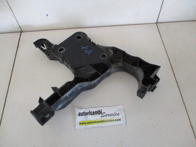 NOSILEC ZAROMETA  OEM N. 8200137496 ORIGINAL REZERVNI DEL RENAULT MEGANE MK2 BM0/1 CM0/1 EM0/1 KM0/1 LM0/1 BER/GRANDTOUR  (10/2002 - 02/2006) DIESEL LETNIK 2004